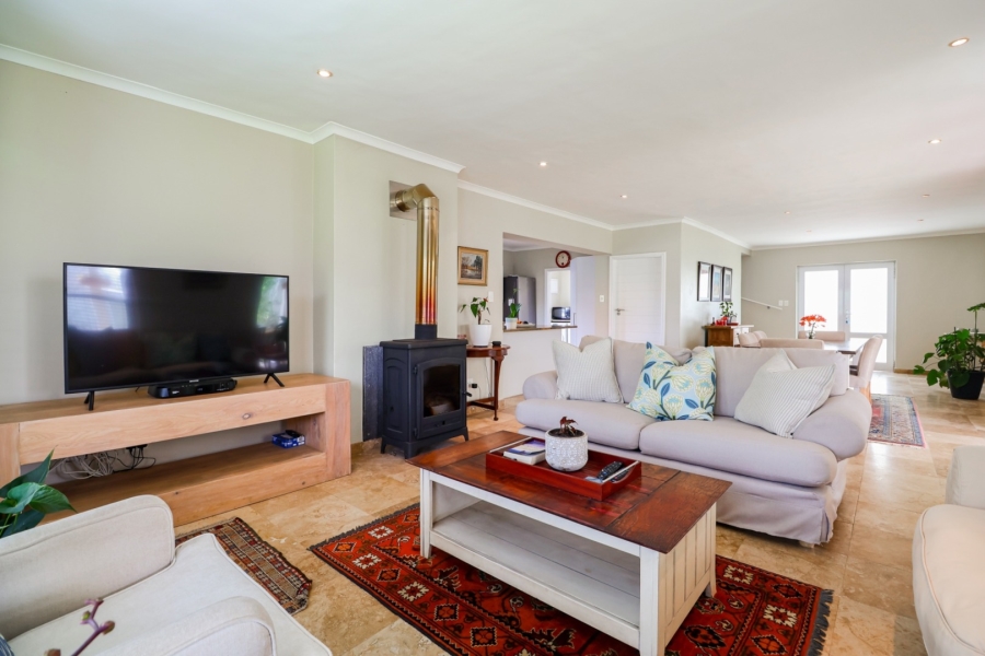 To Let 3 Bedroom Property for Rent in Thesen Islands Western Cape